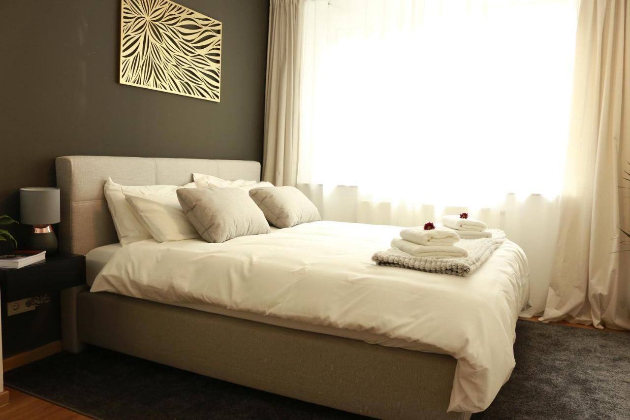 Am City Apartment 24H Self-Check-In, Free Parking, U-Bahn 350M, Netflix Neurenberg Buitenkant foto