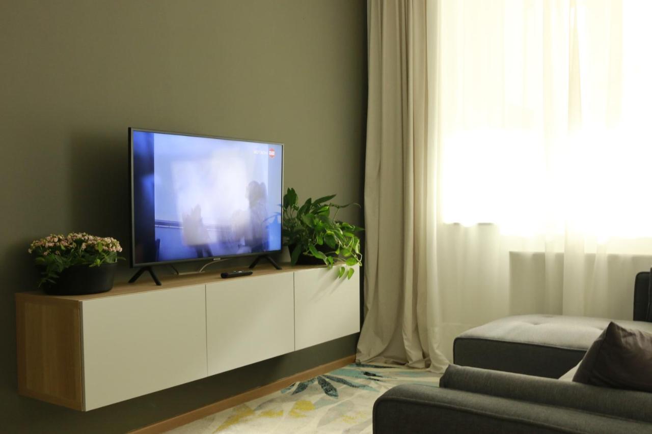 Am City Apartment 24H Self-Check-In, Free Parking, U-Bahn 350M, Netflix Neurenberg Buitenkant foto