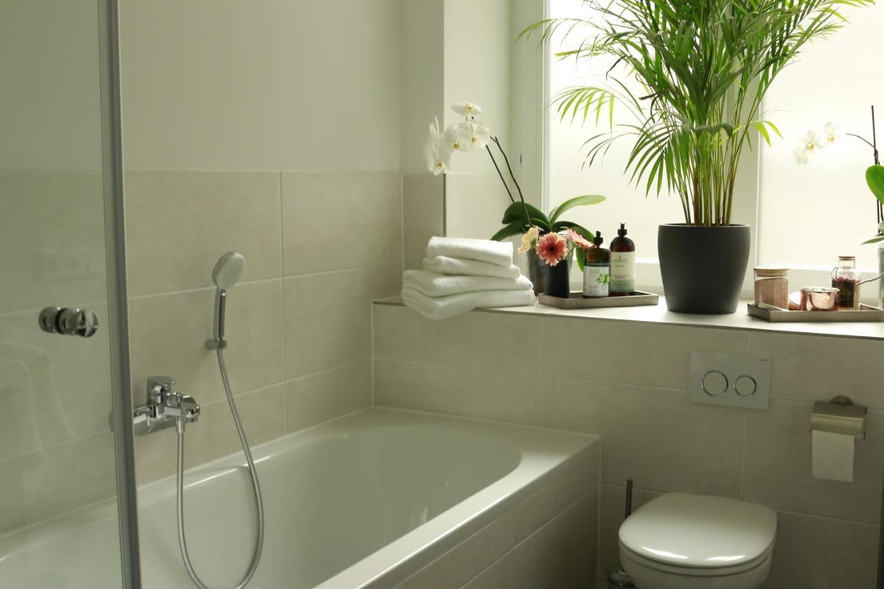 Am City Apartment 24H Self-Check-In, Free Parking, U-Bahn 350M, Netflix Neurenberg Buitenkant foto
